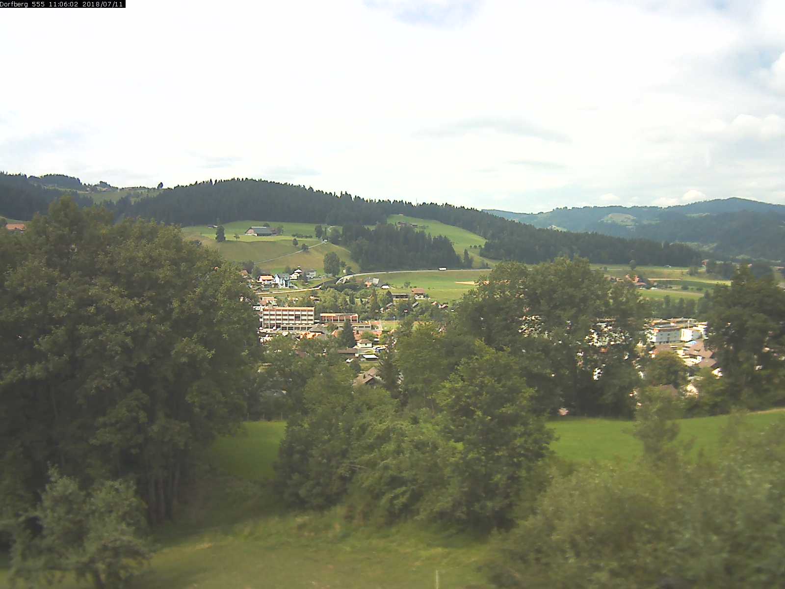 Webcam-Bild: Aussicht vom Dorfberg in Langnau 20180711-110601