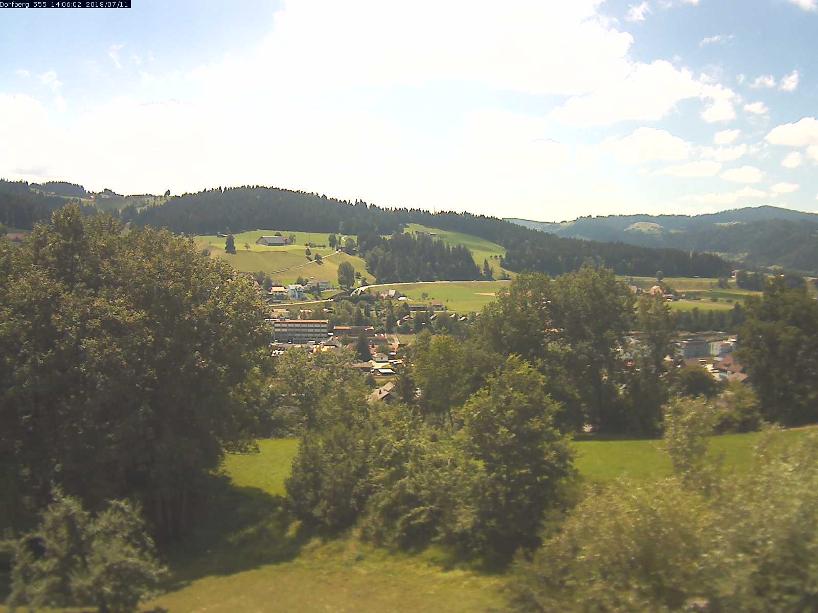 Webcam-Bild: Aussicht vom Dorfberg in Langnau 20180711-140602