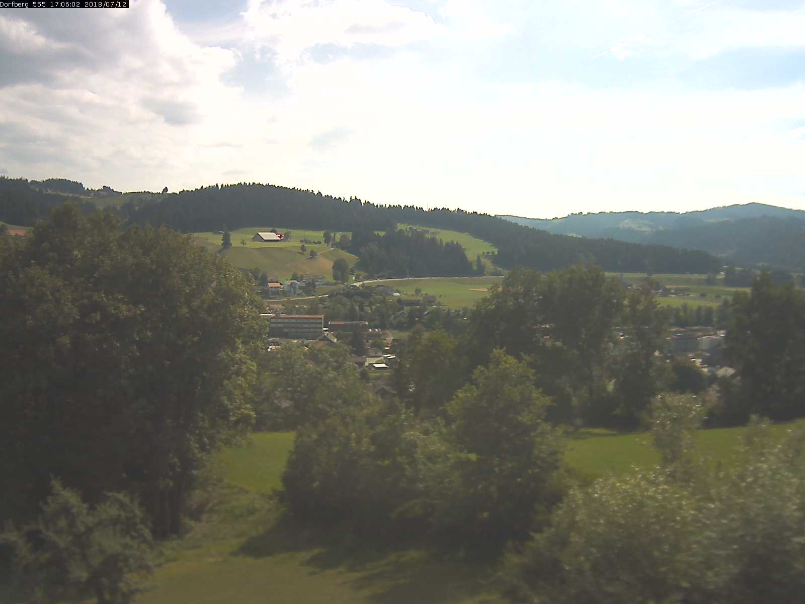 Webcam-Bild: Aussicht vom Dorfberg in Langnau 20180712-170601