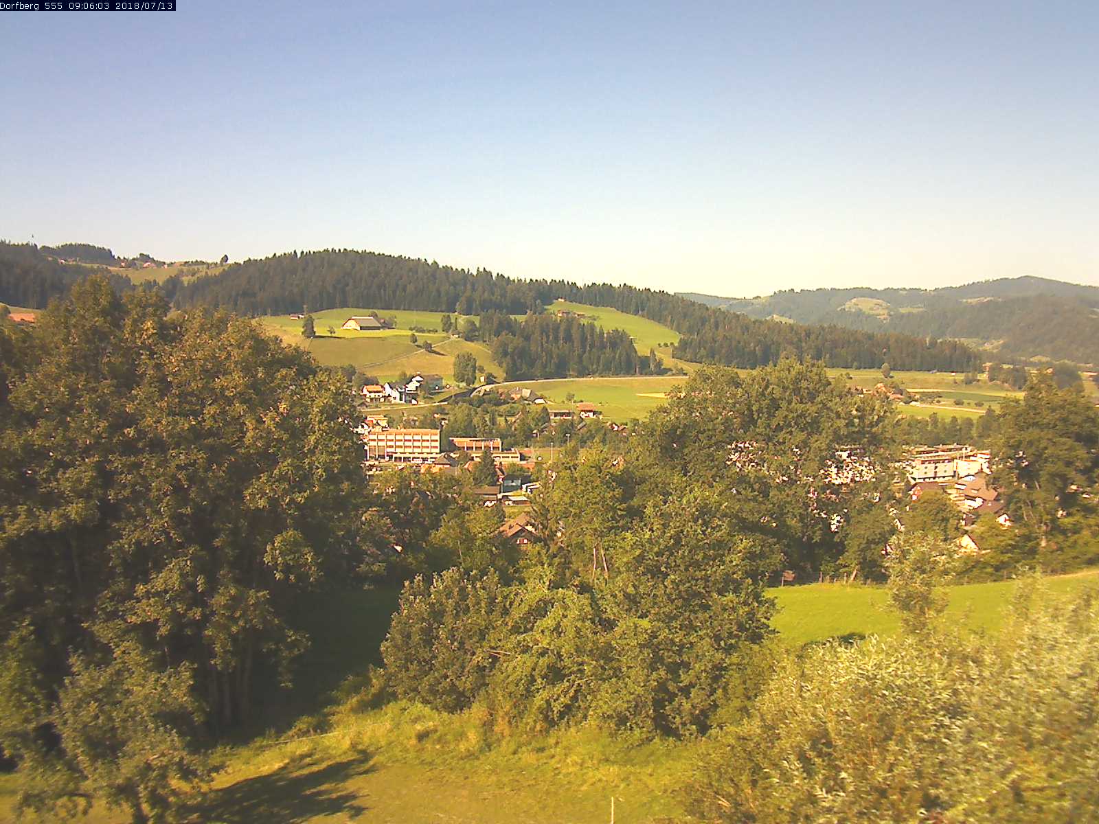 Webcam-Bild: Aussicht vom Dorfberg in Langnau 20180713-090601