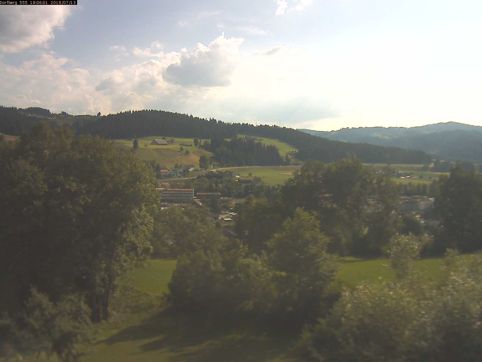 Webcam-Bild: Aussicht vom Dorfberg in Langnau 20180713-180601