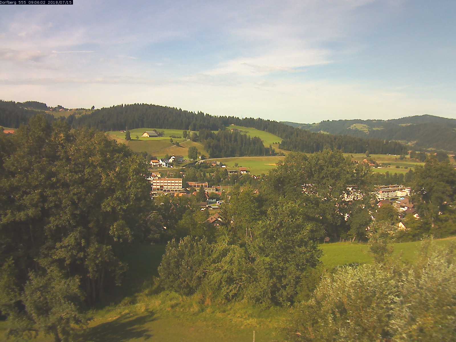 Webcam-Bild: Aussicht vom Dorfberg in Langnau 20180715-090601