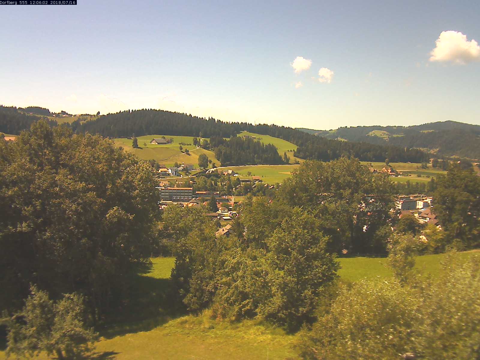 Webcam-Bild: Aussicht vom Dorfberg in Langnau 20180716-120601