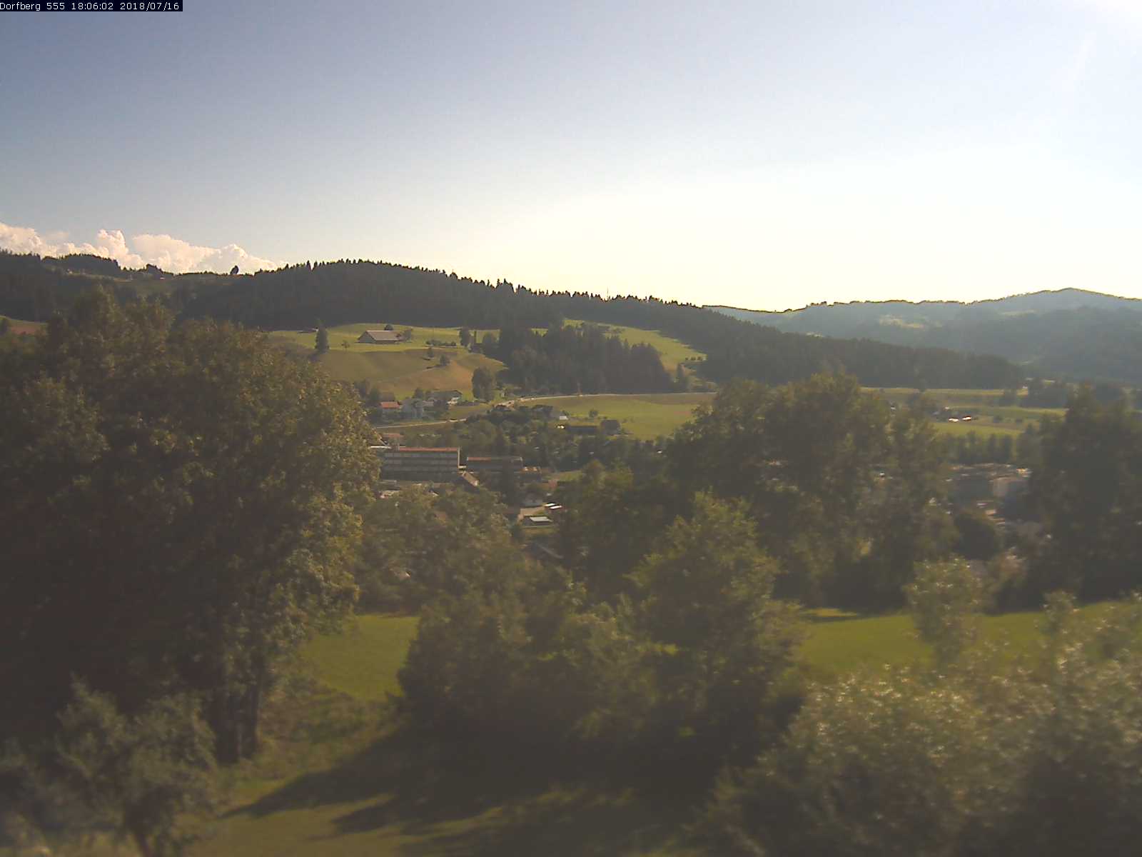 Webcam-Bild: Aussicht vom Dorfberg in Langnau 20180716-180601