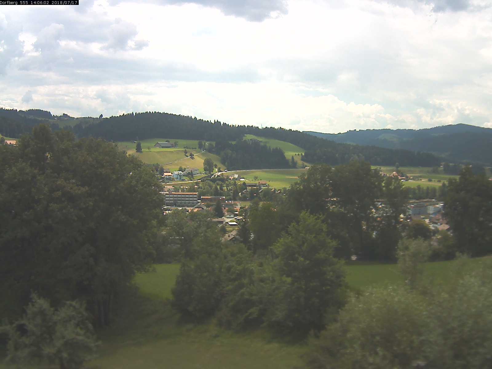 Webcam-Bild: Aussicht vom Dorfberg in Langnau 20180717-140601
