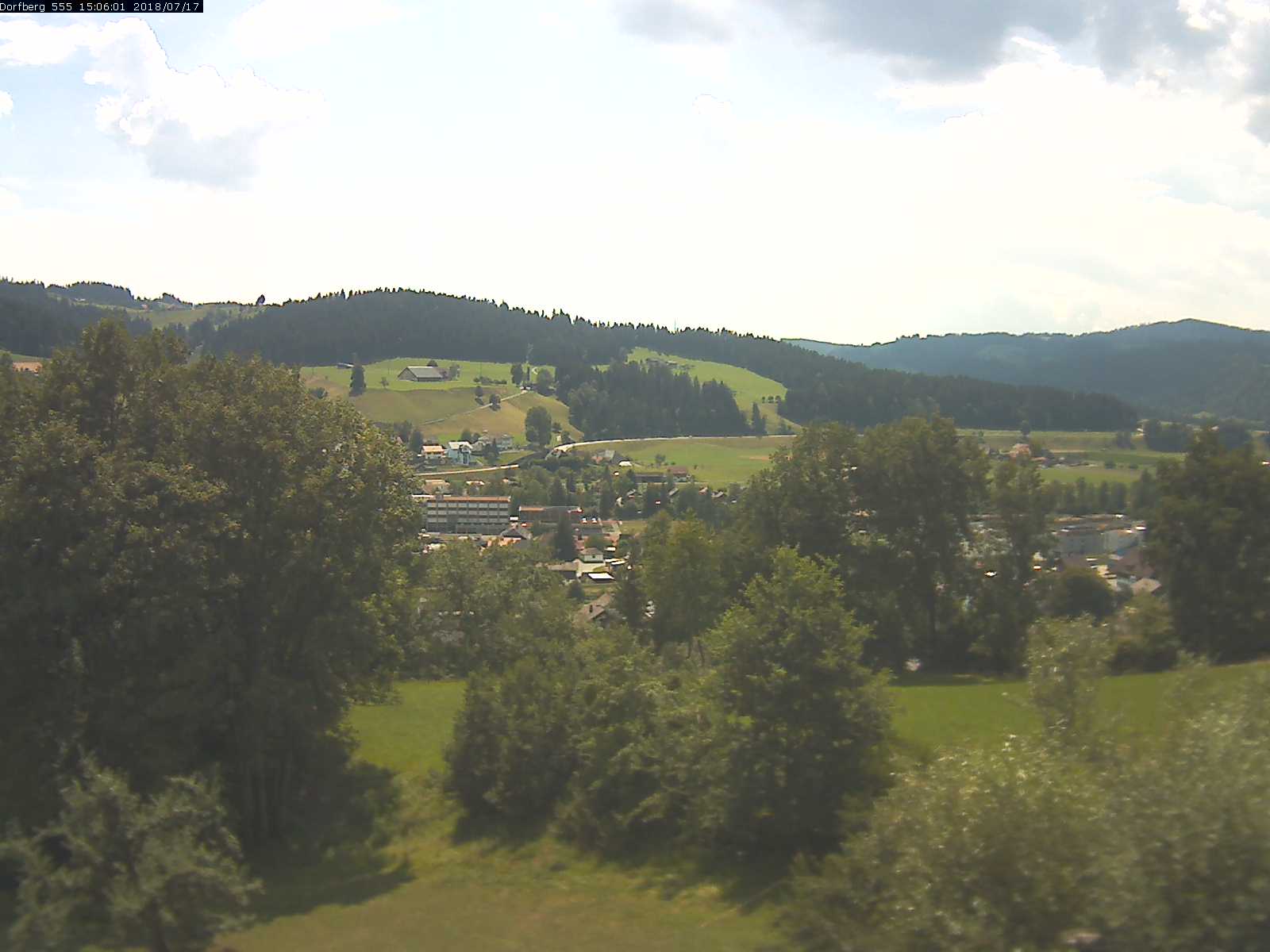 Webcam-Bild: Aussicht vom Dorfberg in Langnau 20180717-150601