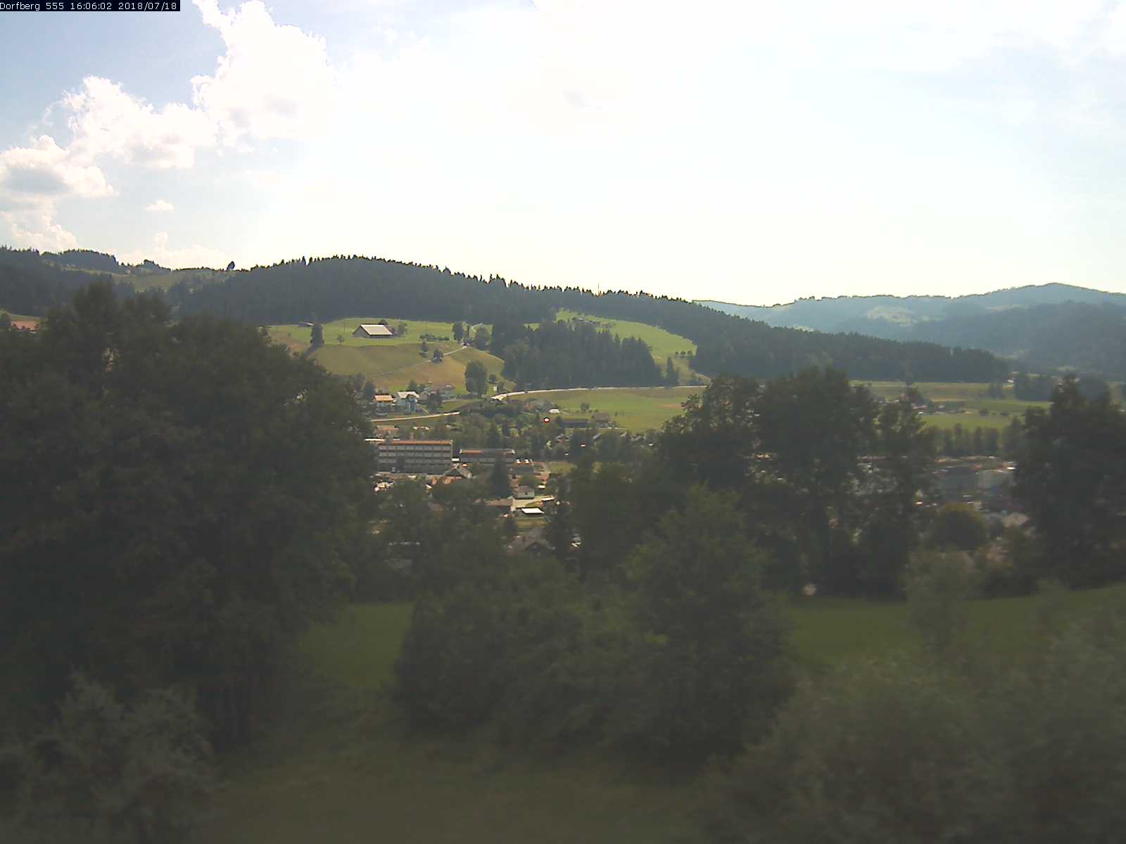 Webcam-Bild: Aussicht vom Dorfberg in Langnau 20180718-160601