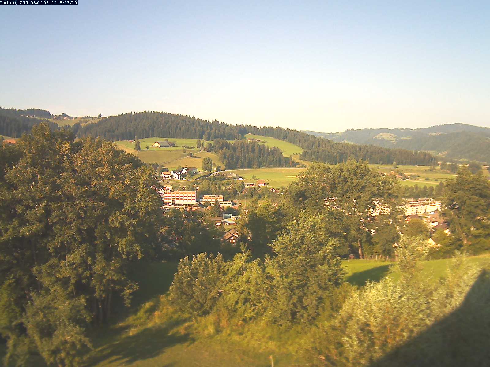 Webcam-Bild: Aussicht vom Dorfberg in Langnau 20180720-080601
