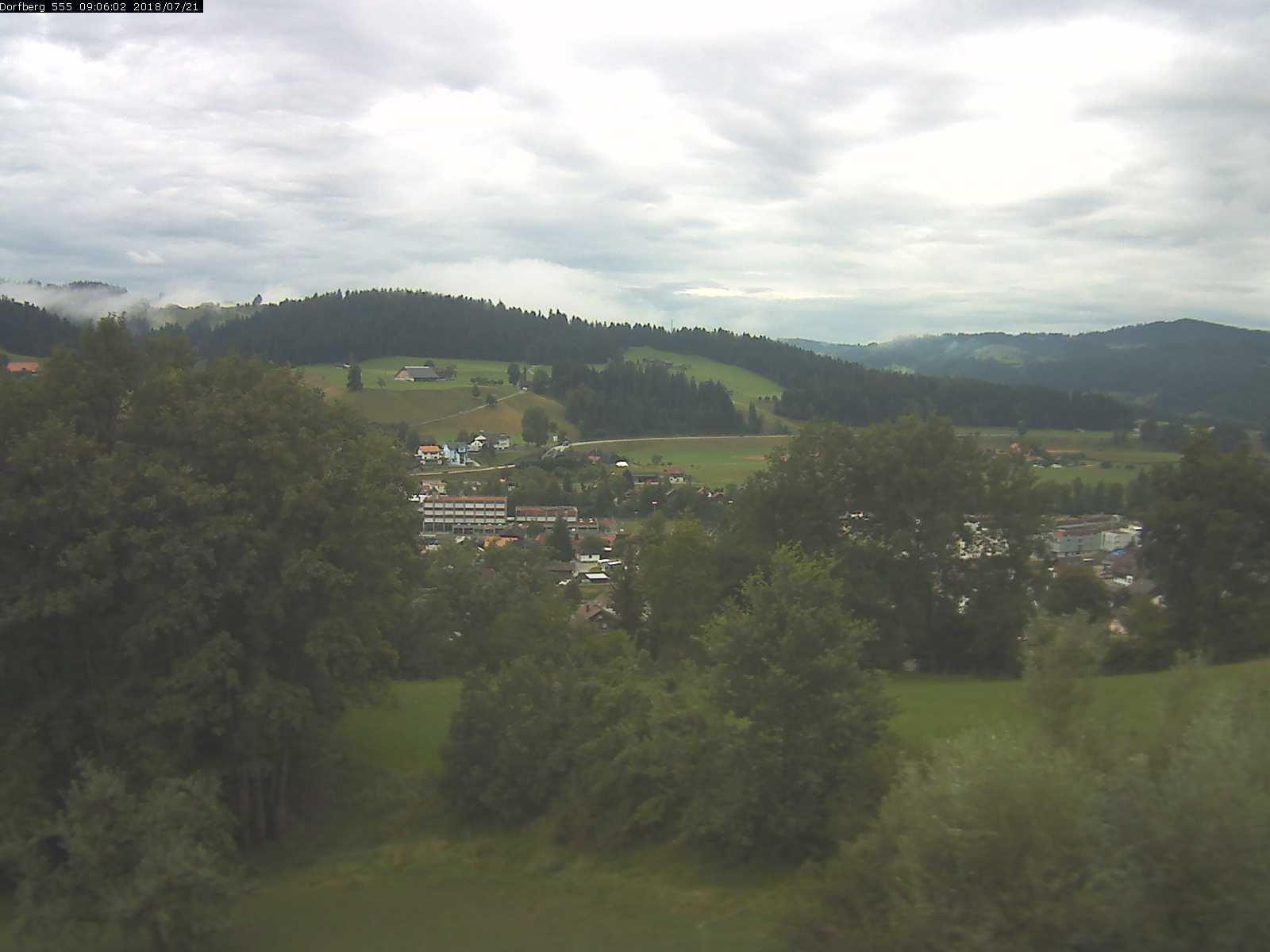 Webcam-Bild: Aussicht vom Dorfberg in Langnau 20180721-090601