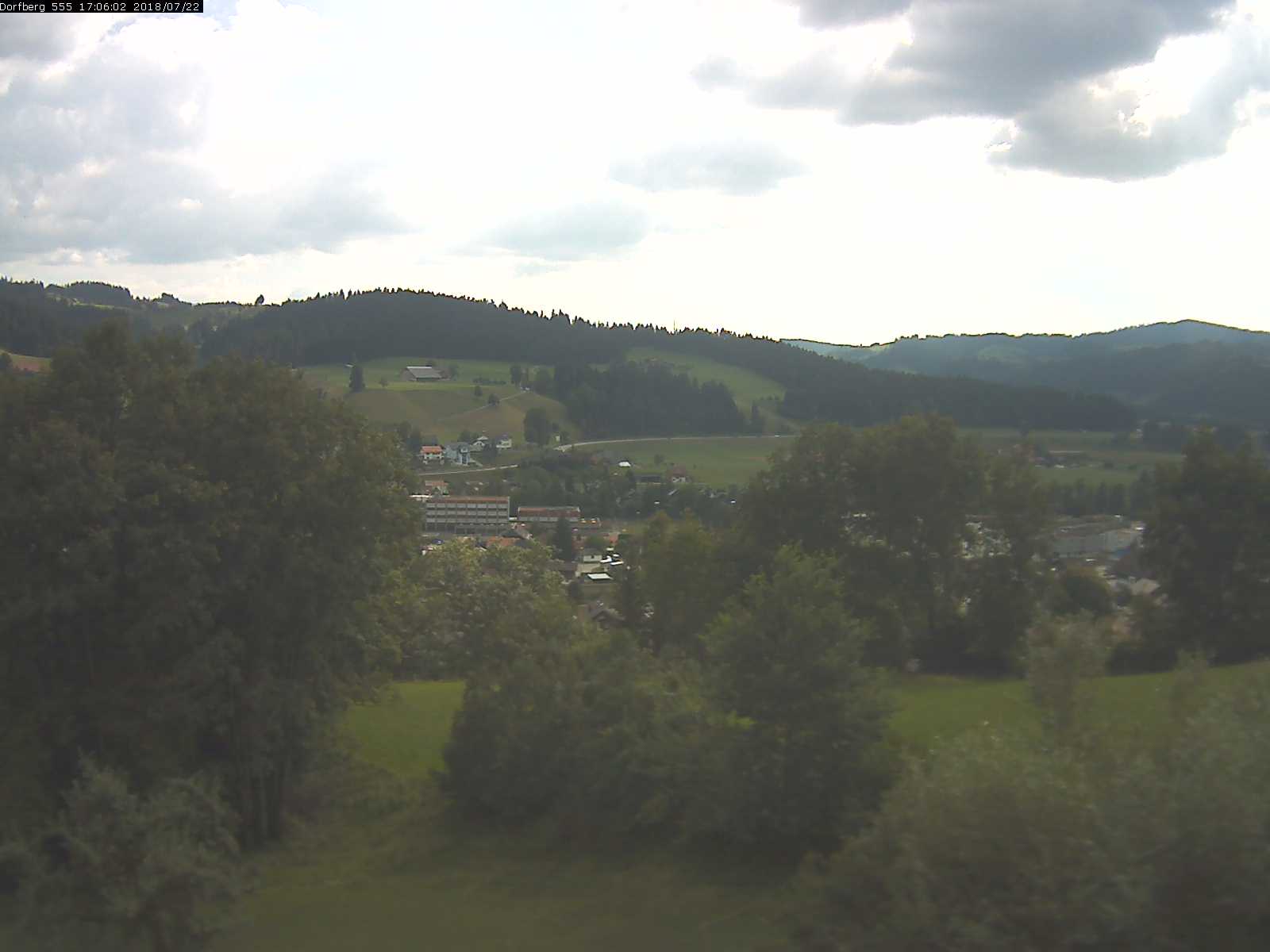 Webcam-Bild: Aussicht vom Dorfberg in Langnau 20180722-170601
