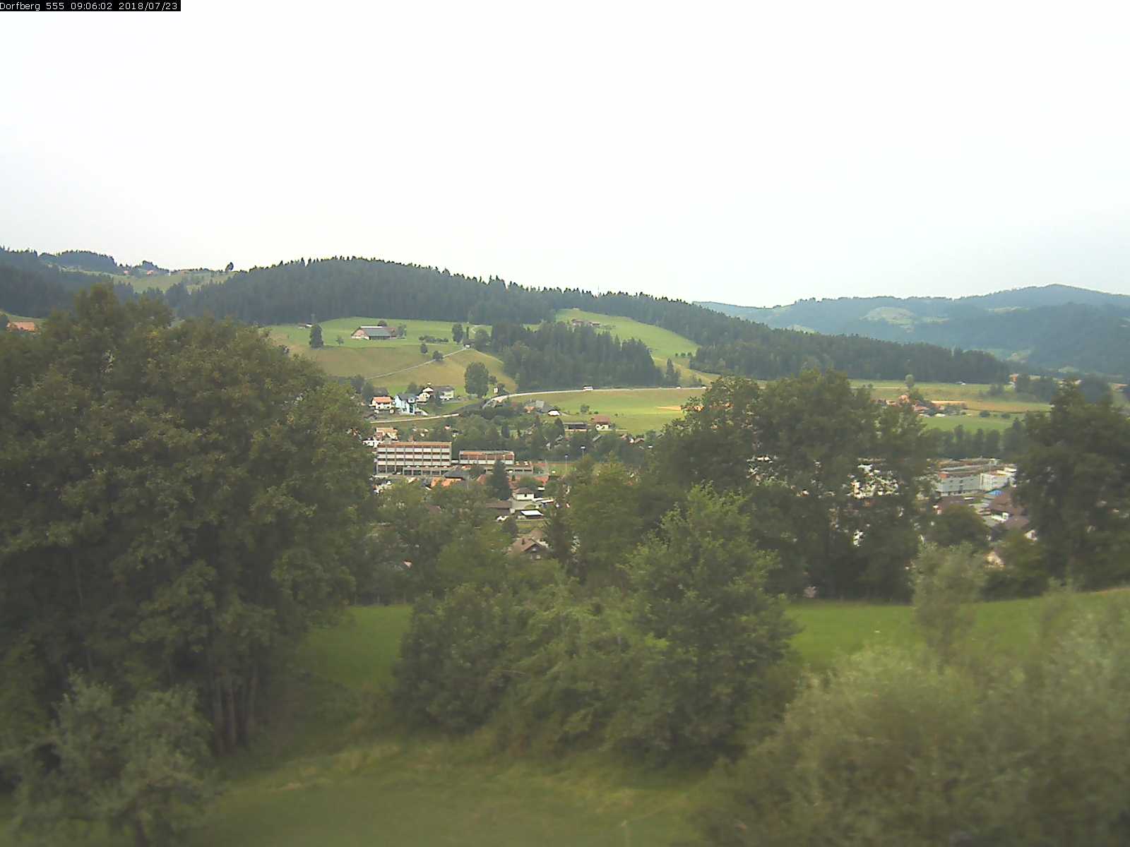 Webcam-Bild: Aussicht vom Dorfberg in Langnau 20180723-090601