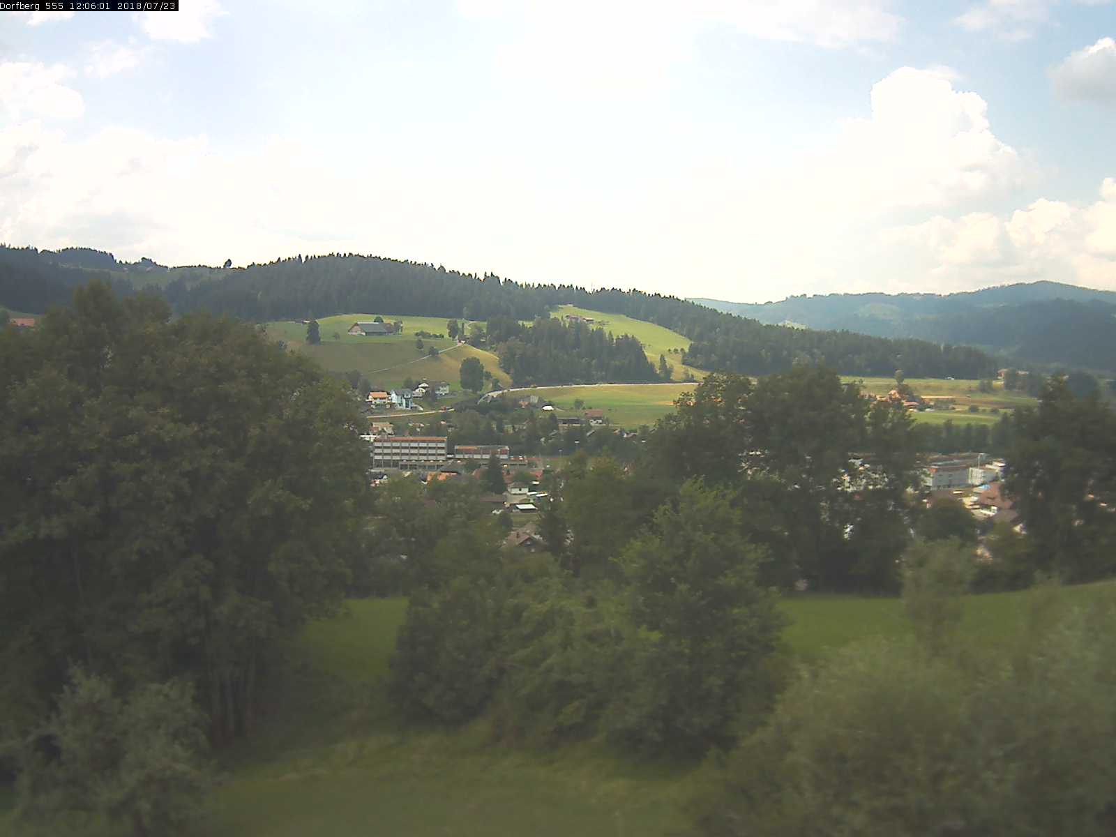 Webcam-Bild: Aussicht vom Dorfberg in Langnau 20180723-120601