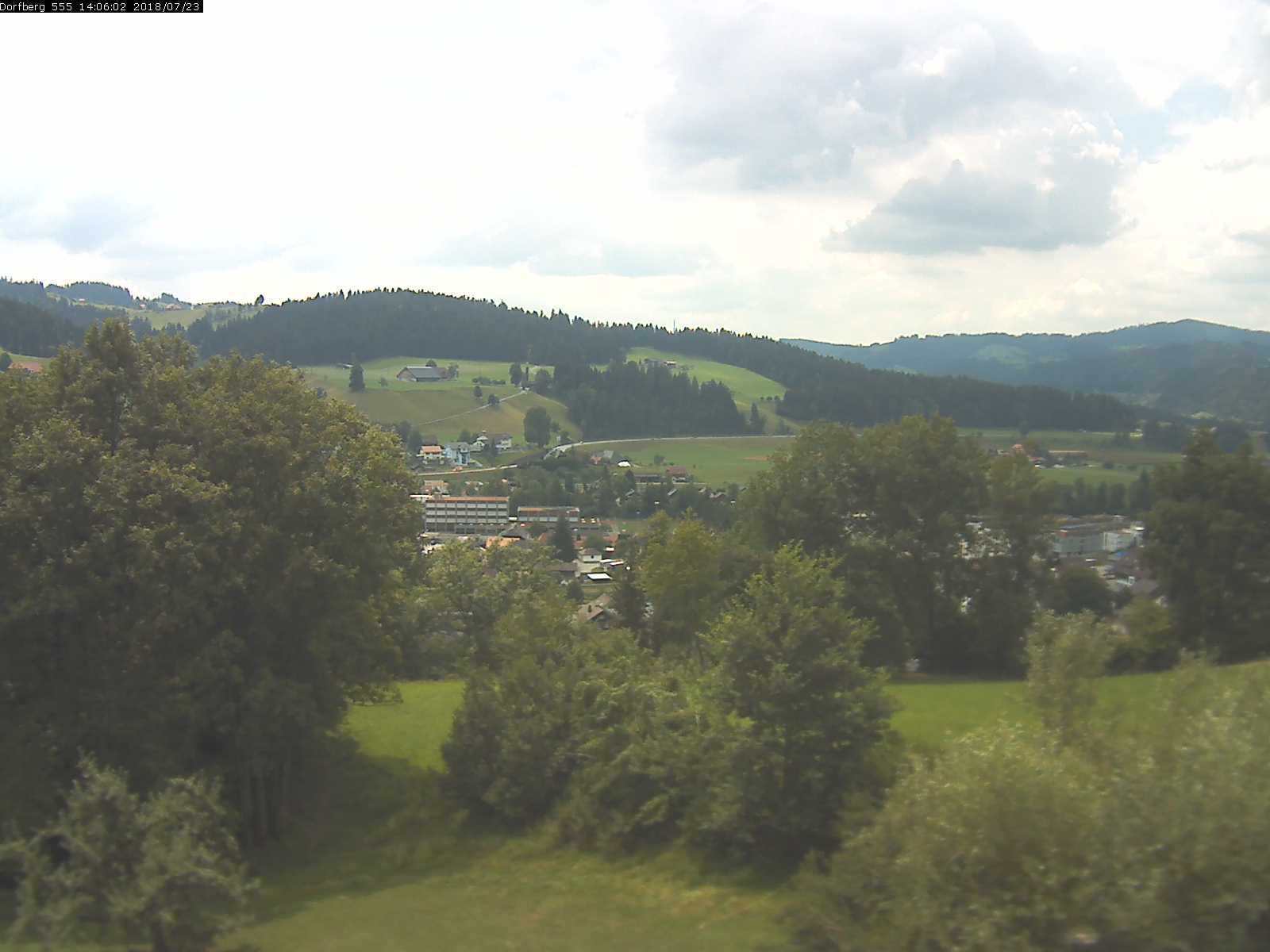 Webcam-Bild: Aussicht vom Dorfberg in Langnau 20180723-140601