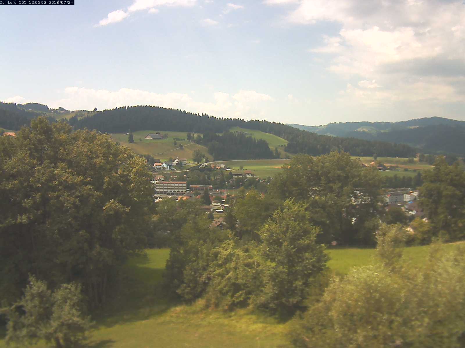 Webcam-Bild: Aussicht vom Dorfberg in Langnau 20180724-120601
