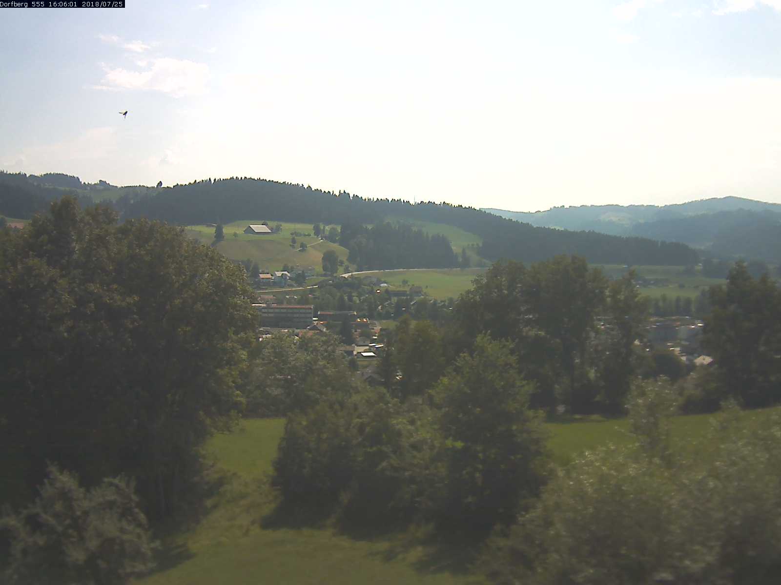 Webcam-Bild: Aussicht vom Dorfberg in Langnau 20180725-160601