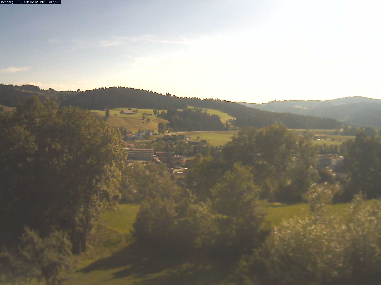 Webcam-Bild: Aussicht vom Dorfberg in Langnau 20180727-180601
