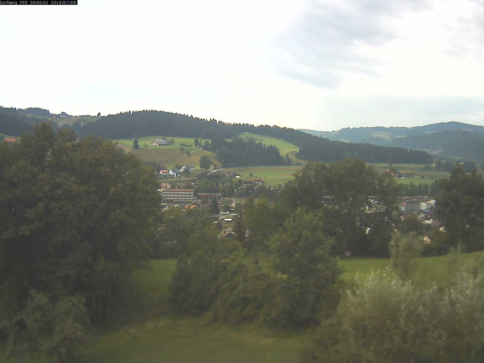 Webcam-Bild: Aussicht vom Dorfberg in Langnau 20180728-090601