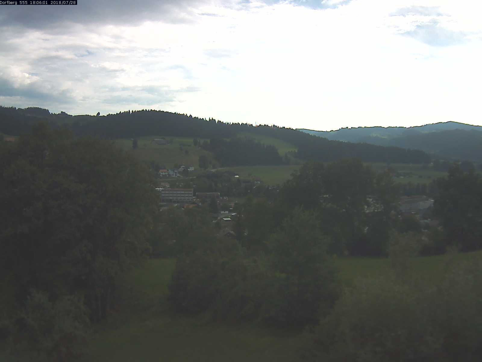 Webcam-Bild: Aussicht vom Dorfberg in Langnau 20180728-180601