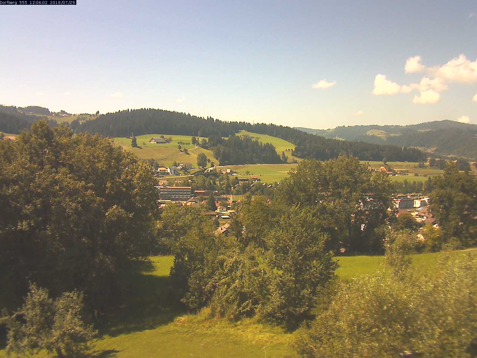 Webcam-Bild: Aussicht vom Dorfberg in Langnau 20180729-120601