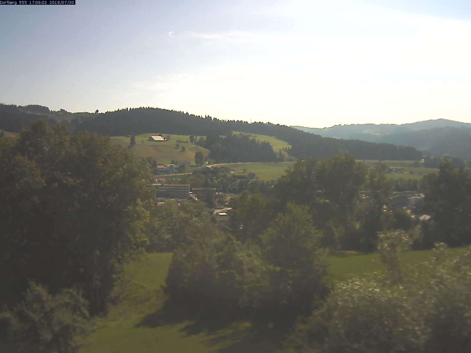 Webcam-Bild: Aussicht vom Dorfberg in Langnau 20180730-170601