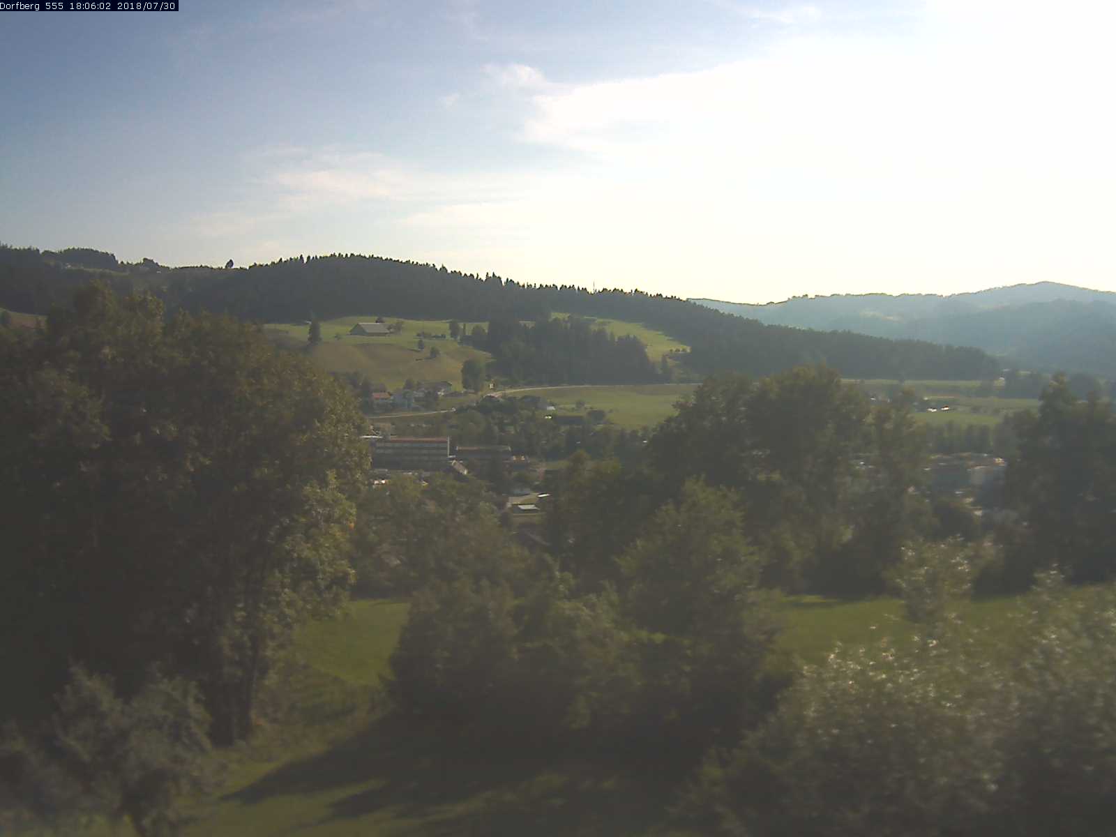 Webcam-Bild: Aussicht vom Dorfberg in Langnau 20180730-180601