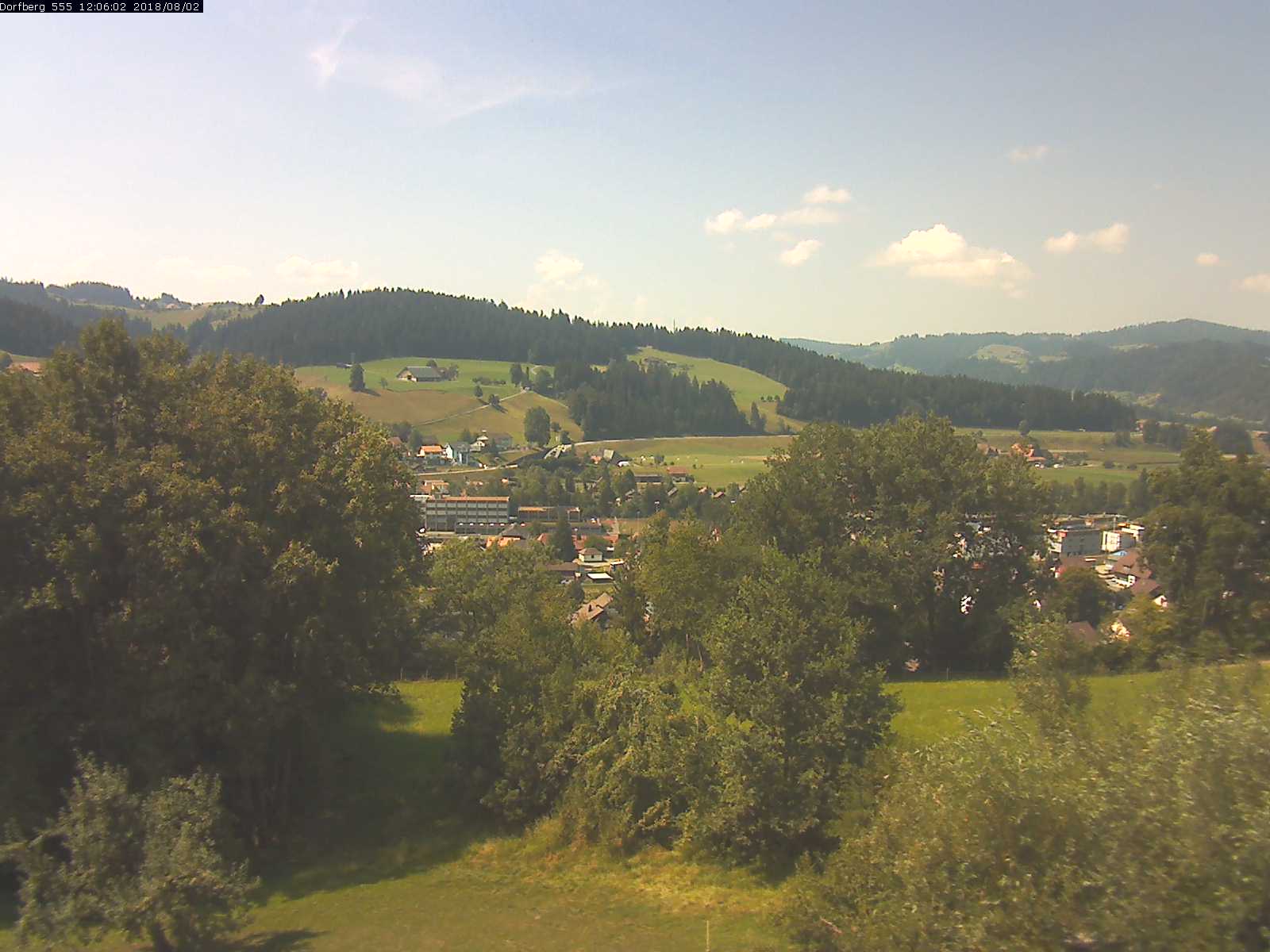 Webcam-Bild: Aussicht vom Dorfberg in Langnau 20180802-120601