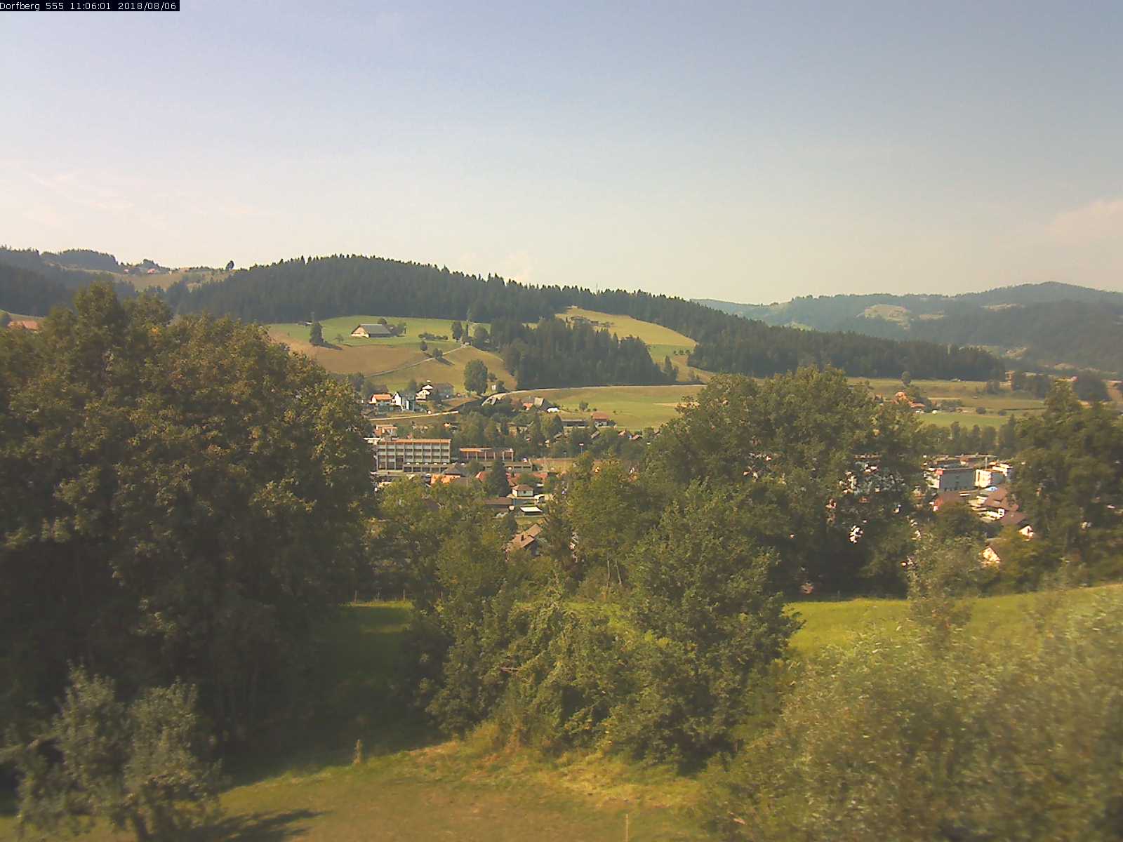 Webcam-Bild: Aussicht vom Dorfberg in Langnau 20180806-110601