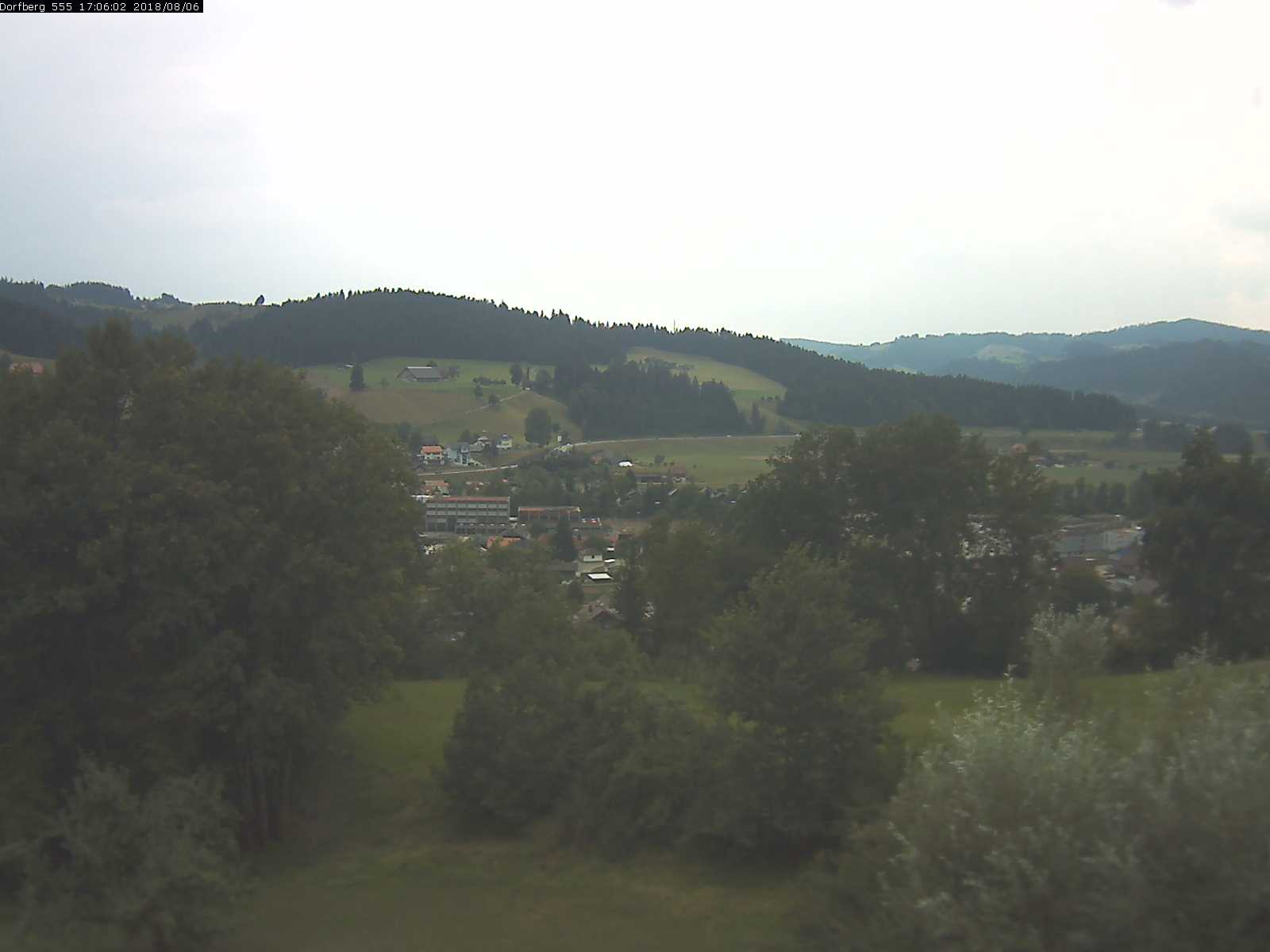 Webcam-Bild: Aussicht vom Dorfberg in Langnau 20180806-170601