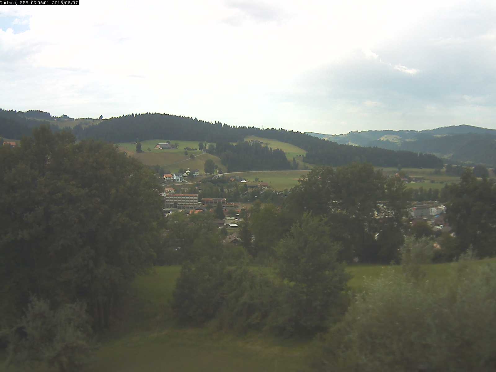 Webcam-Bild: Aussicht vom Dorfberg in Langnau 20180807-090601
