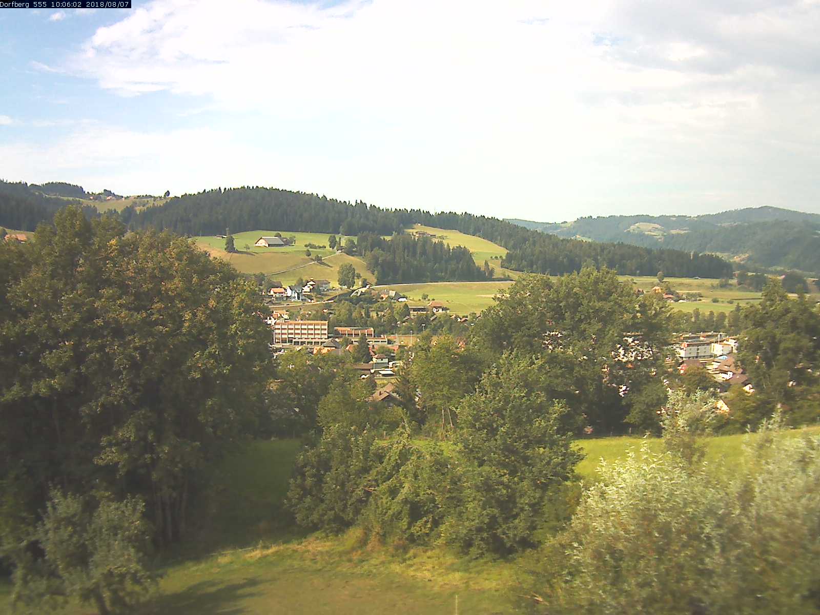 Webcam-Bild: Aussicht vom Dorfberg in Langnau 20180807-100601
