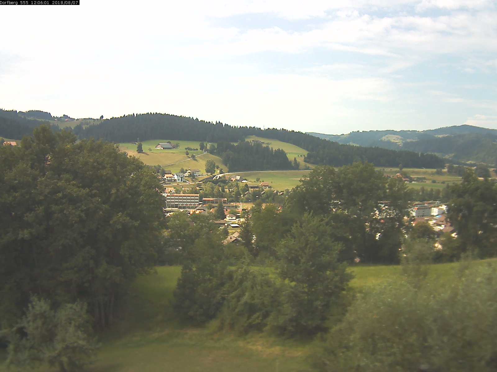 Webcam-Bild: Aussicht vom Dorfberg in Langnau 20180807-120601