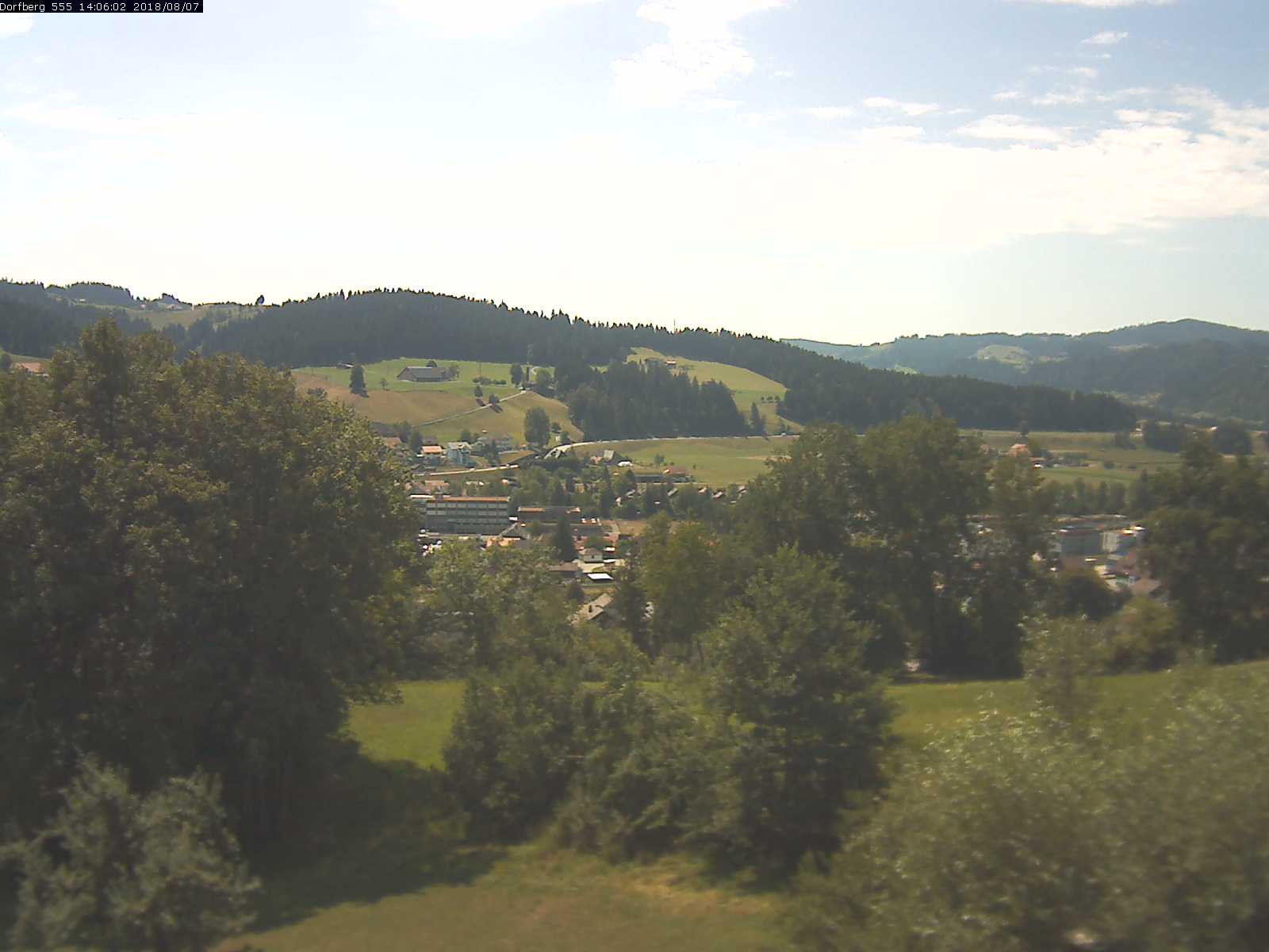 Webcam-Bild: Aussicht vom Dorfberg in Langnau 20180807-140601