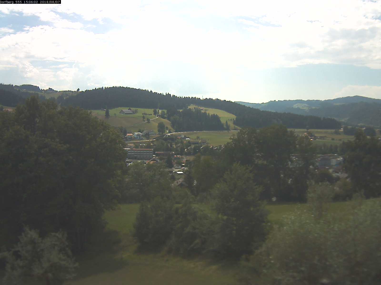 Webcam-Bild: Aussicht vom Dorfberg in Langnau 20180807-150601