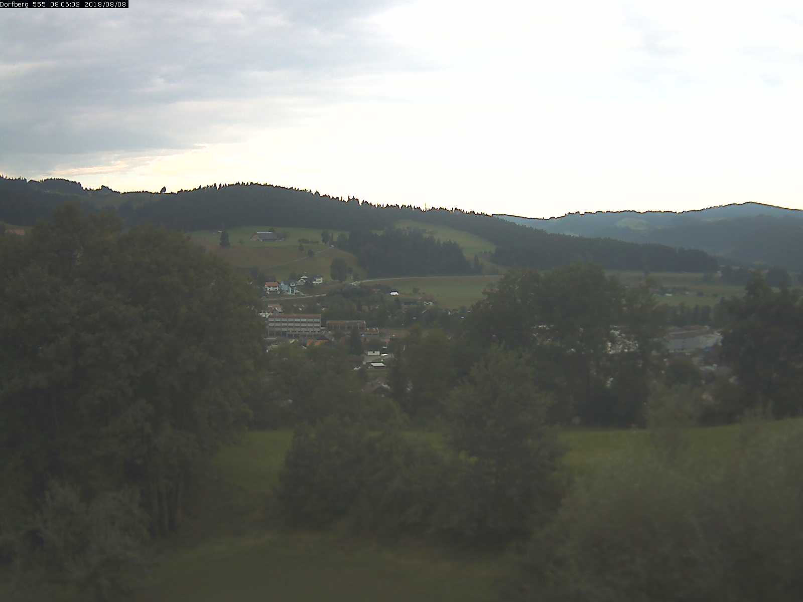 Webcam-Bild: Aussicht vom Dorfberg in Langnau 20180808-080601