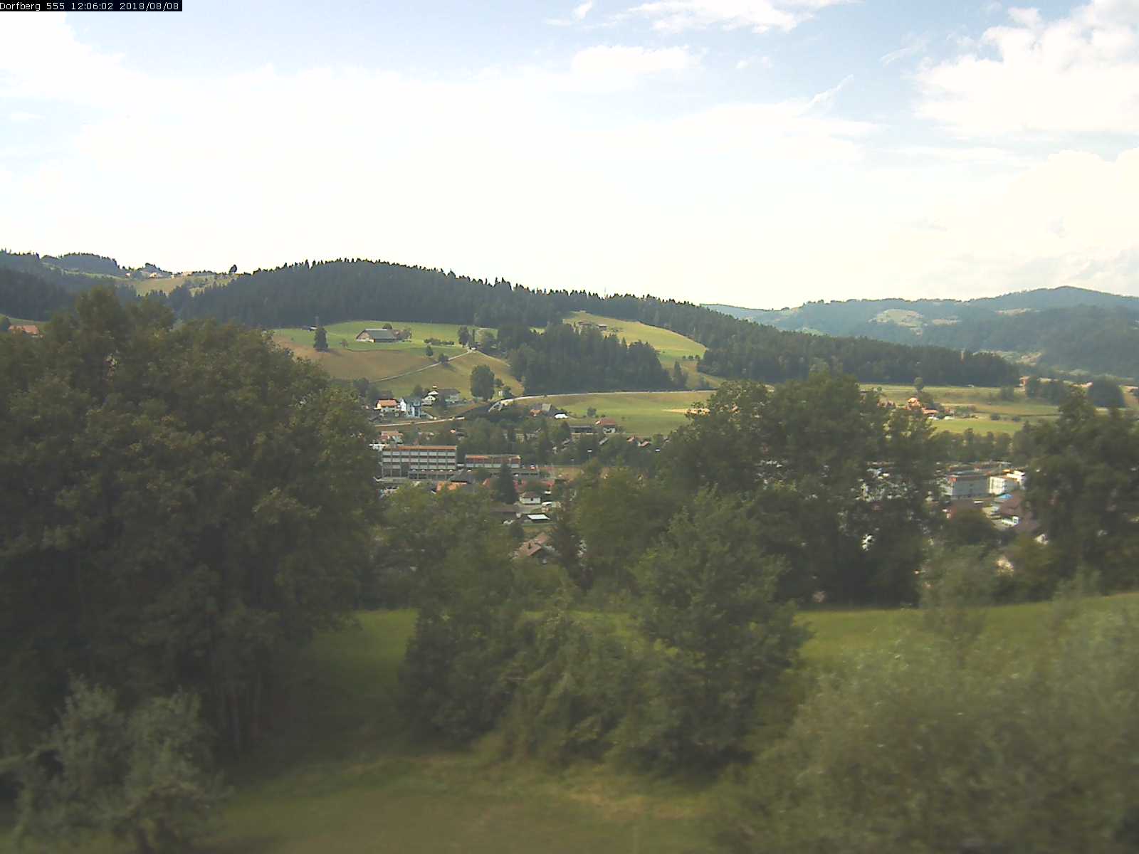 Webcam-Bild: Aussicht vom Dorfberg in Langnau 20180808-120601