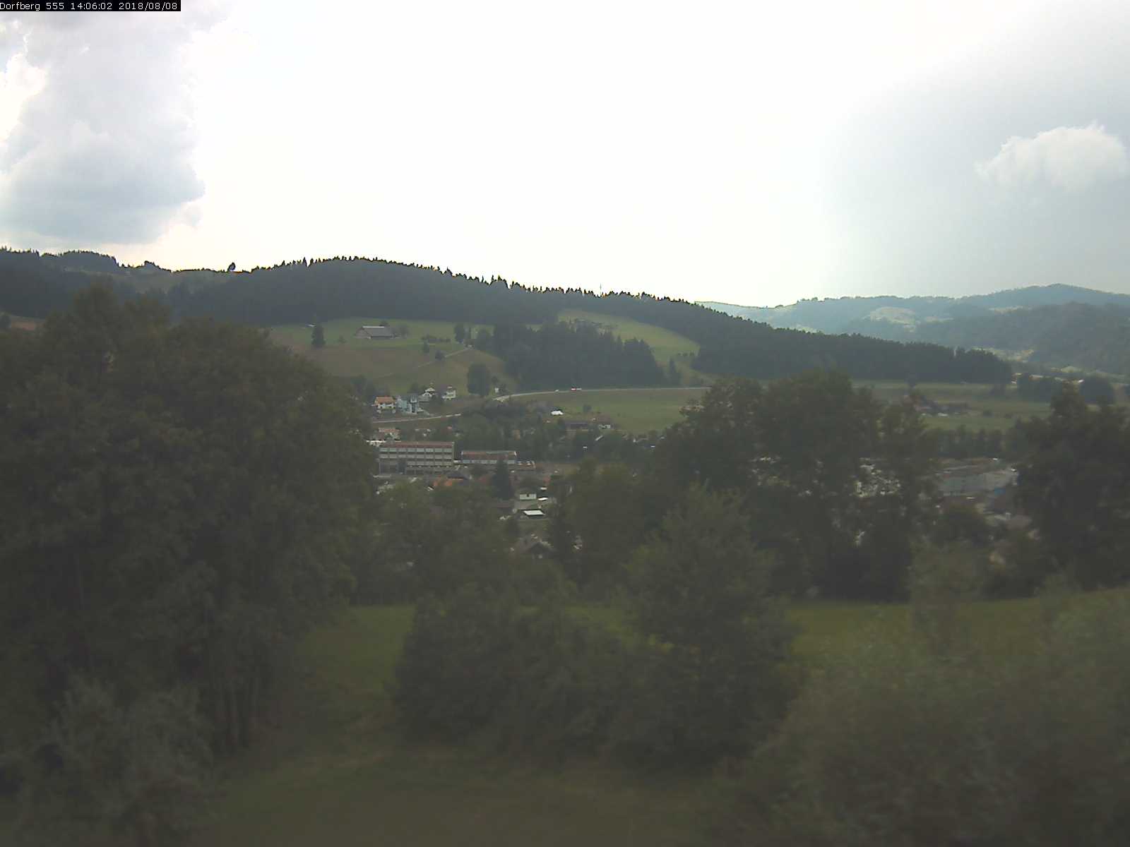 Webcam-Bild: Aussicht vom Dorfberg in Langnau 20180808-140601