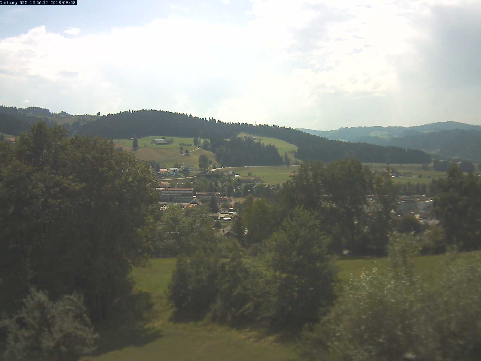 Webcam-Bild: Aussicht vom Dorfberg in Langnau 20180808-150601