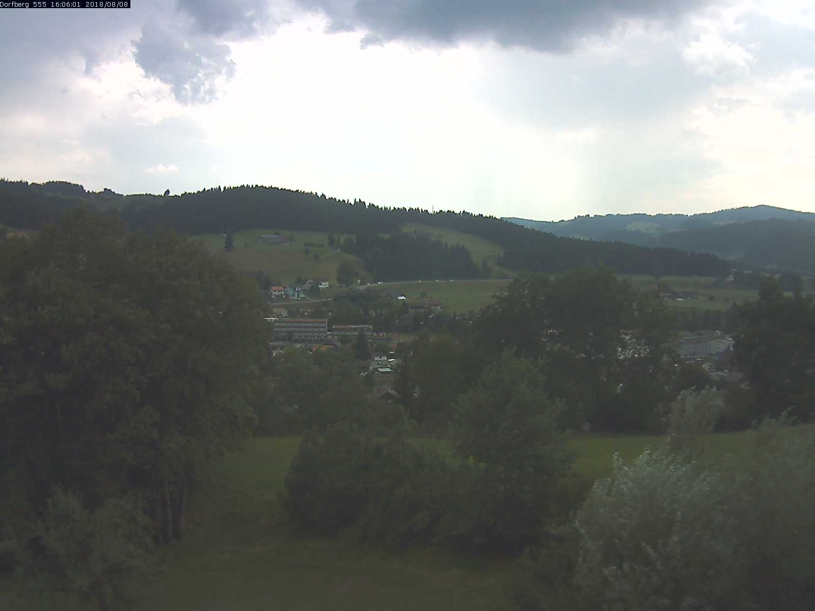 Webcam-Bild: Aussicht vom Dorfberg in Langnau 20180808-160601