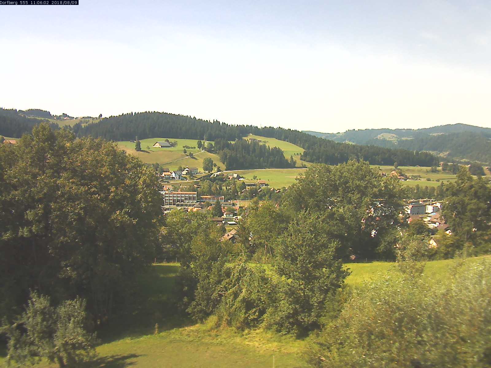 Webcam-Bild: Aussicht vom Dorfberg in Langnau 20180809-110601
