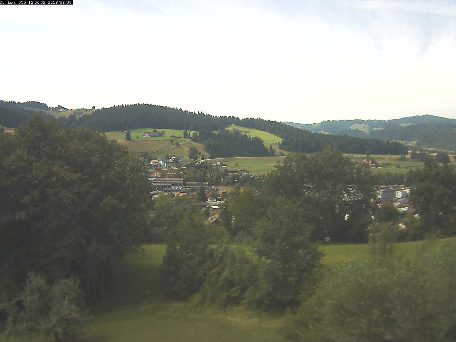 Webcam-Bild: Aussicht vom Dorfberg in Langnau 20180809-120601