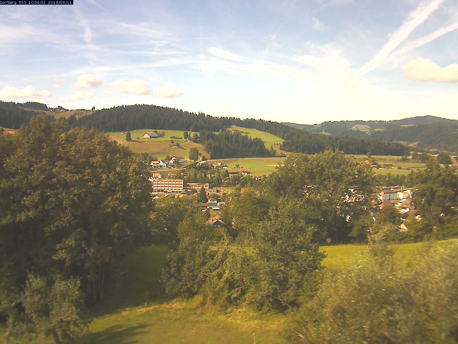 Webcam-Bild: Aussicht vom Dorfberg in Langnau 20180811-100601