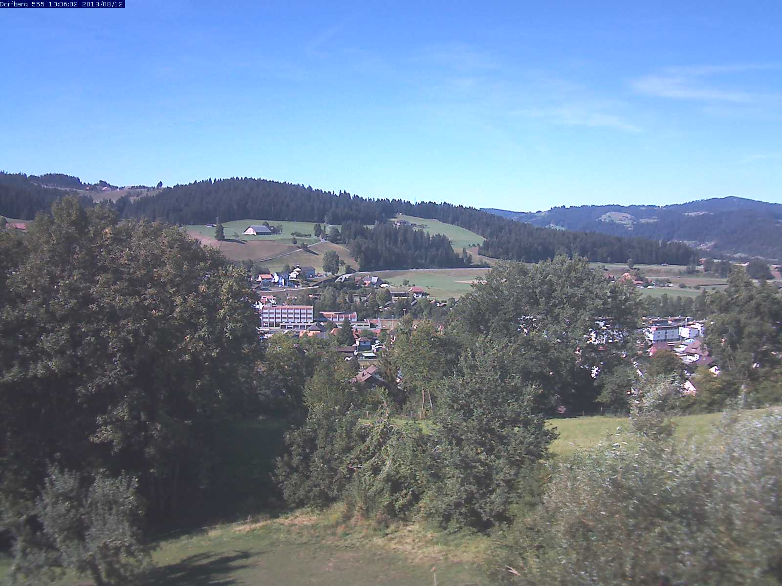 Webcam-Bild: Aussicht vom Dorfberg in Langnau 20180812-100601