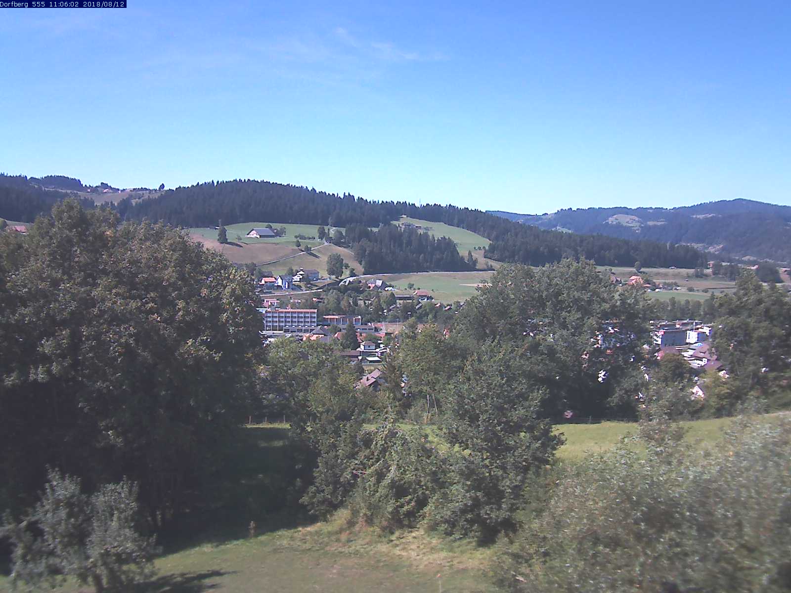 Webcam-Bild: Aussicht vom Dorfberg in Langnau 20180812-110601