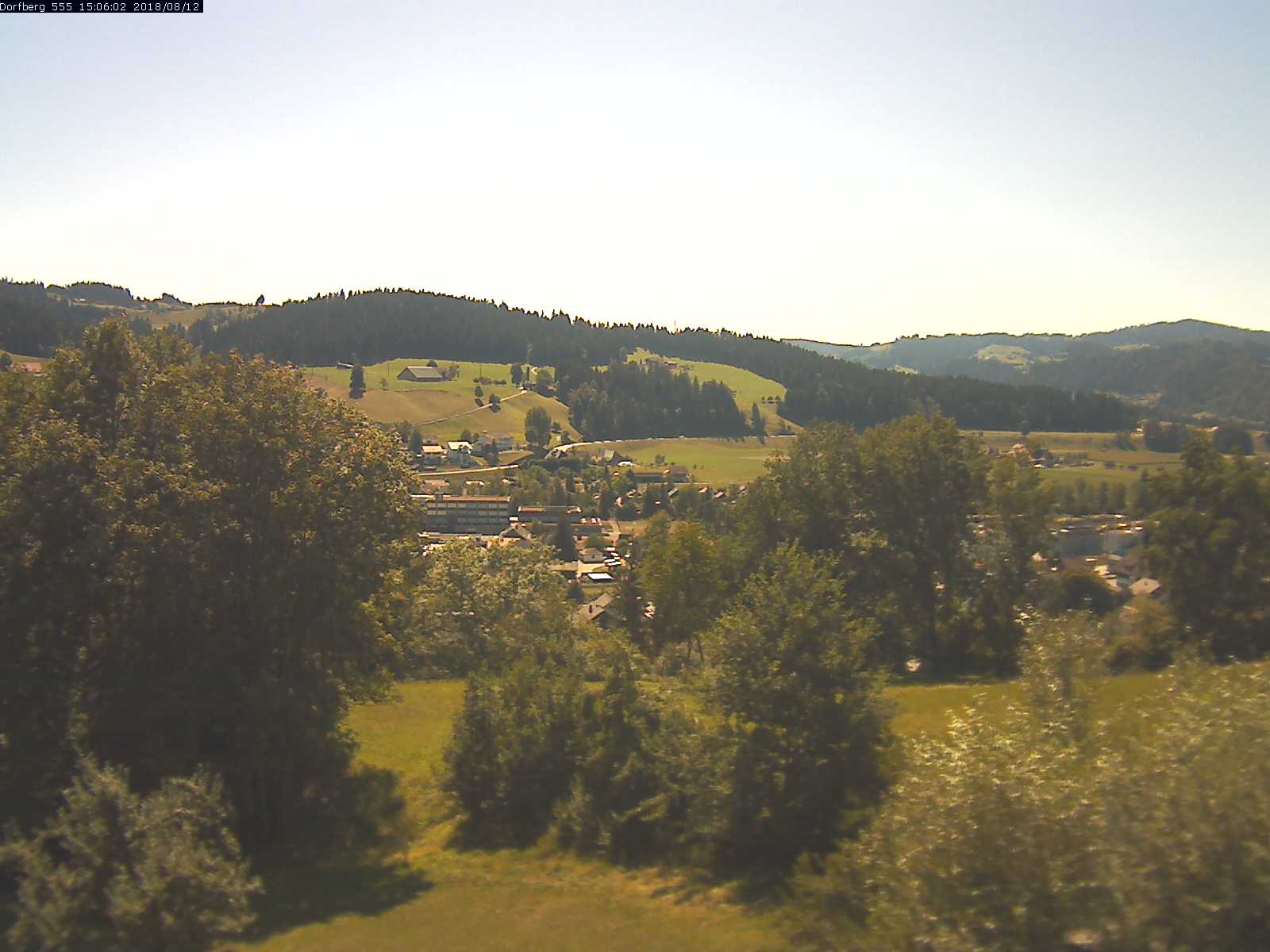 Webcam-Bild: Aussicht vom Dorfberg in Langnau 20180812-150601
