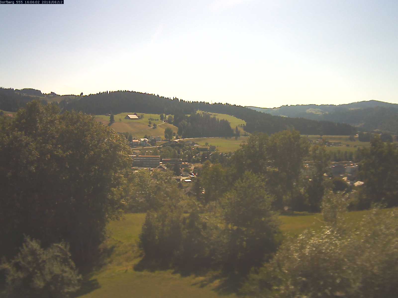 Webcam-Bild: Aussicht vom Dorfberg in Langnau 20180812-160602