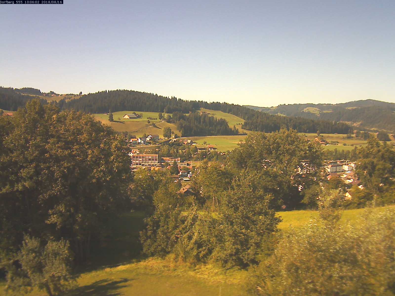 Webcam-Bild: Aussicht vom Dorfberg in Langnau 20180816-100601