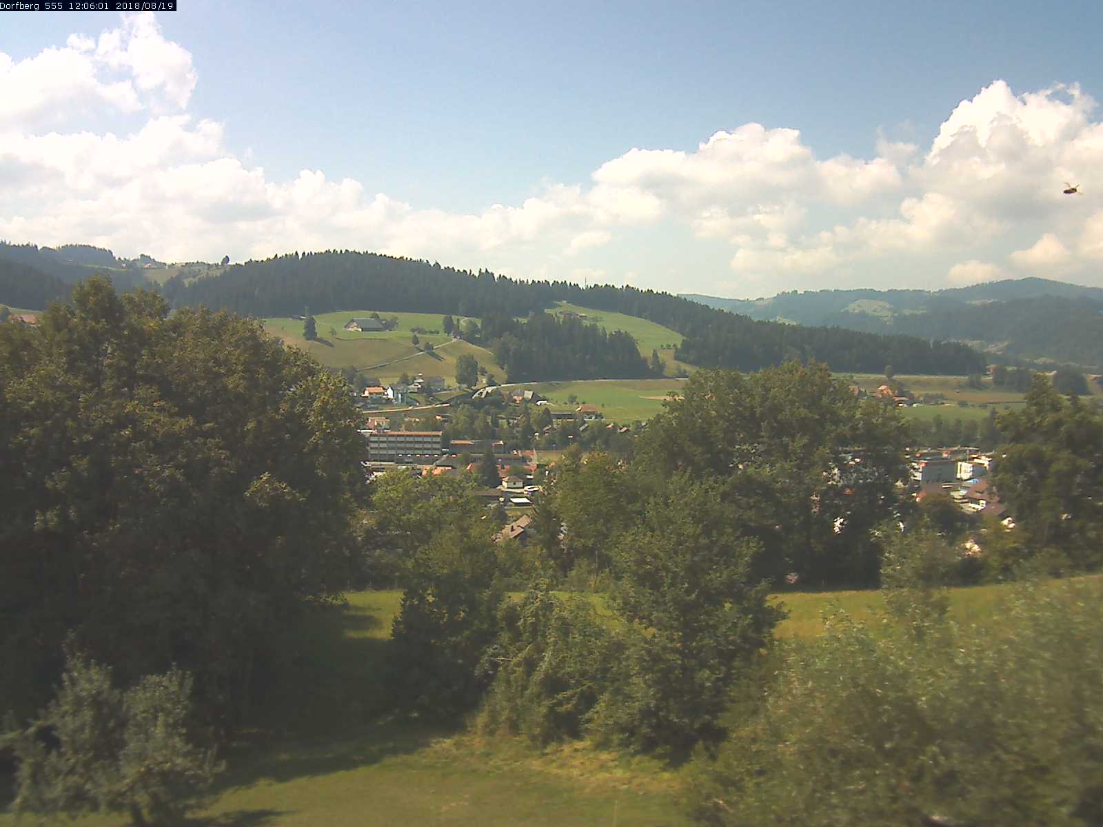 Webcam-Bild: Aussicht vom Dorfberg in Langnau 20180819-120601
