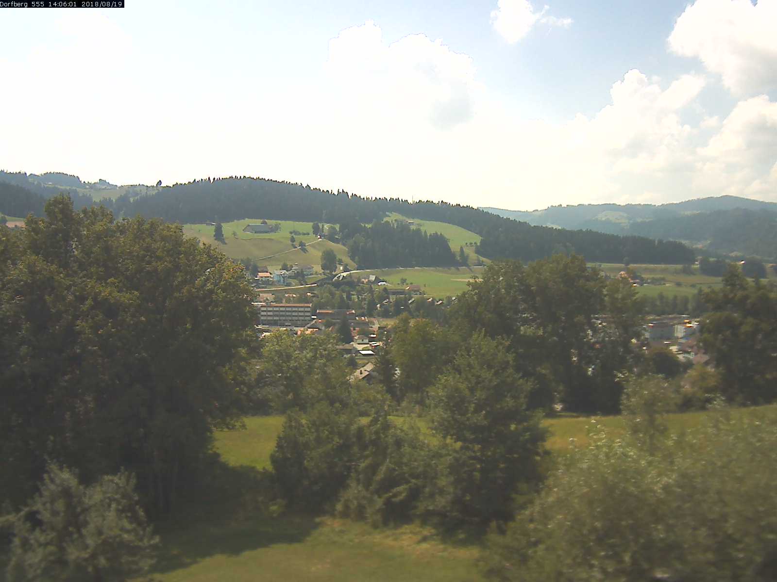 Webcam-Bild: Aussicht vom Dorfberg in Langnau 20180819-140601