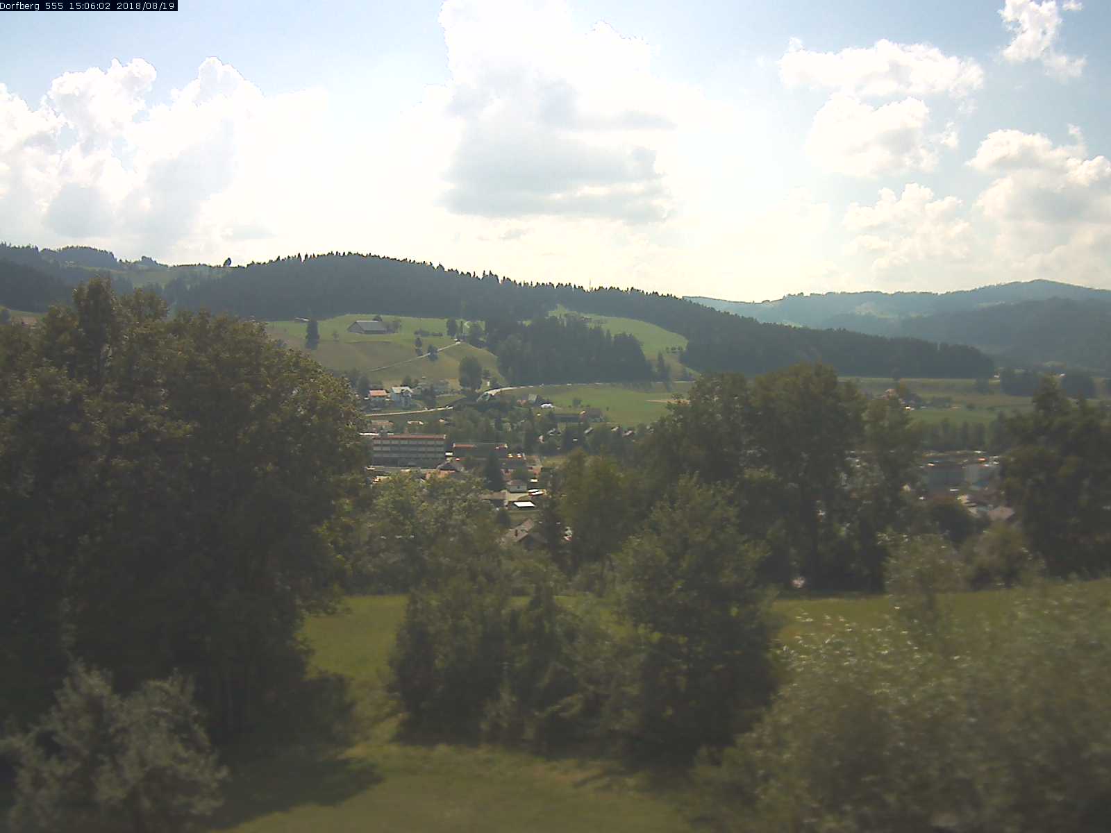 Webcam-Bild: Aussicht vom Dorfberg in Langnau 20180819-150601