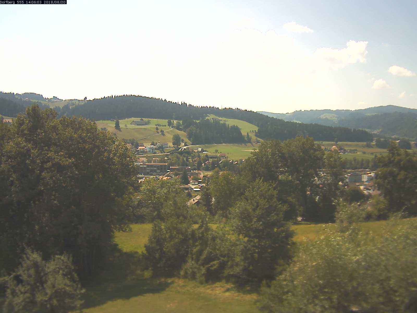 Webcam-Bild: Aussicht vom Dorfberg in Langnau 20180820-140601